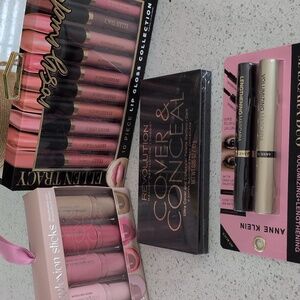 MAKE UP BUNDLE 10 Lip Gloss, 4 Complexion Sticks 2 Mascaras, Concealer Palette